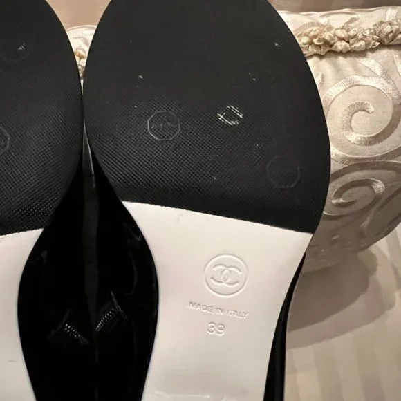 Authentic CHANEL Boots - Picture 2 of 10
